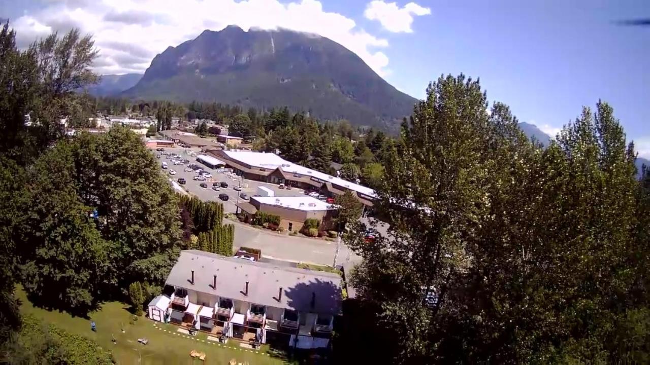 Moon River Suites #3 North Bend Buitenkant foto
